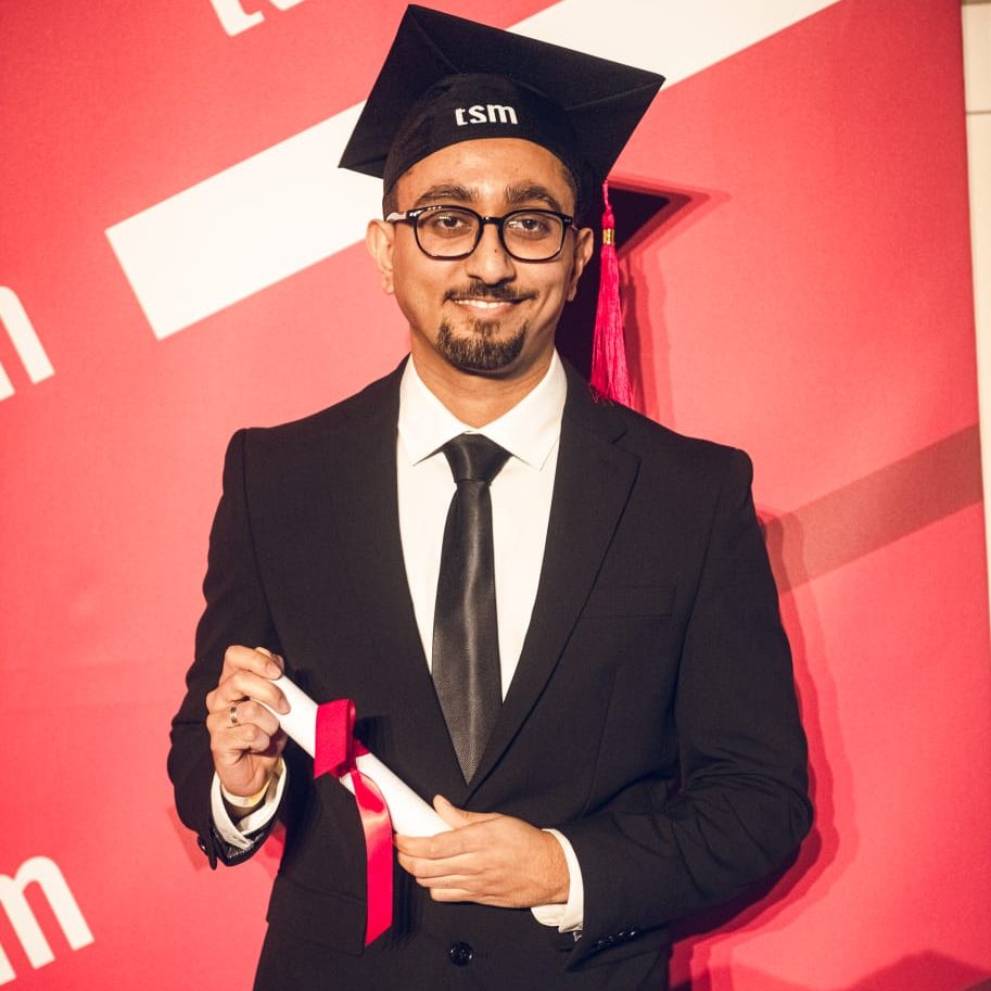 Ali Alhebshi — Graduation at Toulouse School of Management